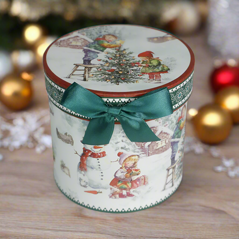 Cana din Portelan Craciun, in Cutie Rotunda Cadou, cu imprimeu Om de Zapada cu Copil