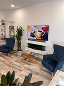 Електрическа камина с WI-FI, звук, дистанционно управление, 7 цвята и 5 нива на интензитет на пламъка